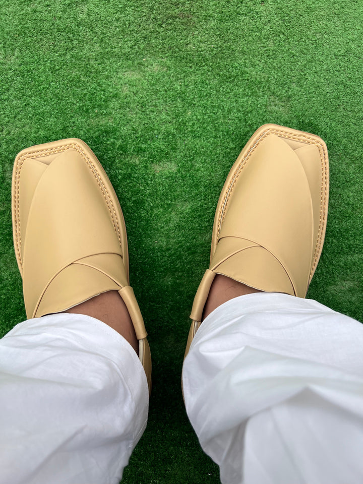 Kaptan Medicated Chappal Gold