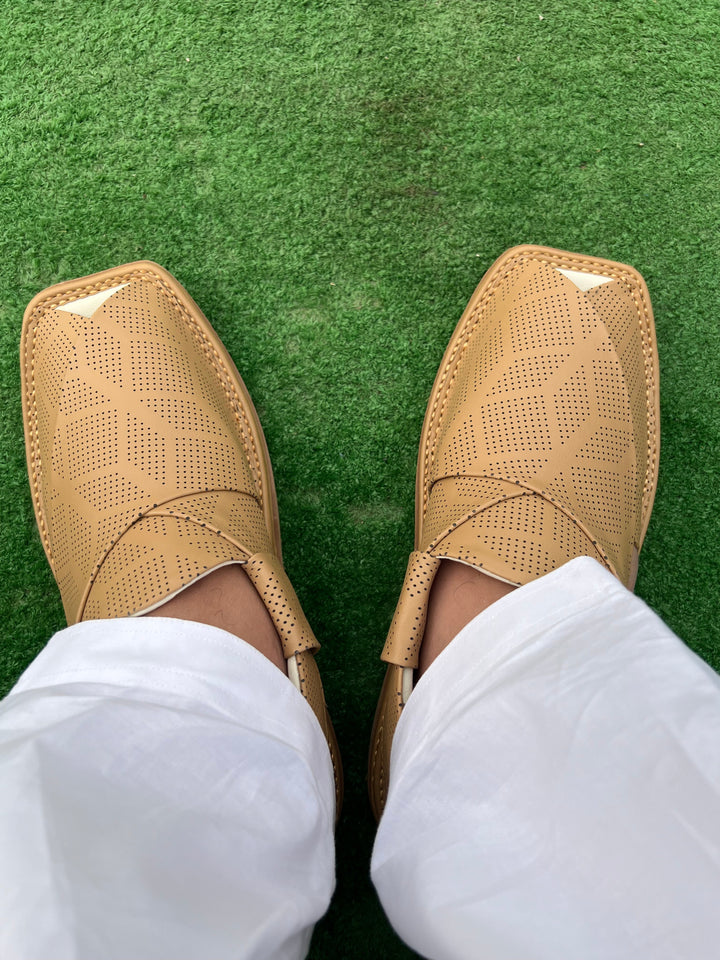 Kaptan Medicated Chappal Dotted Camal