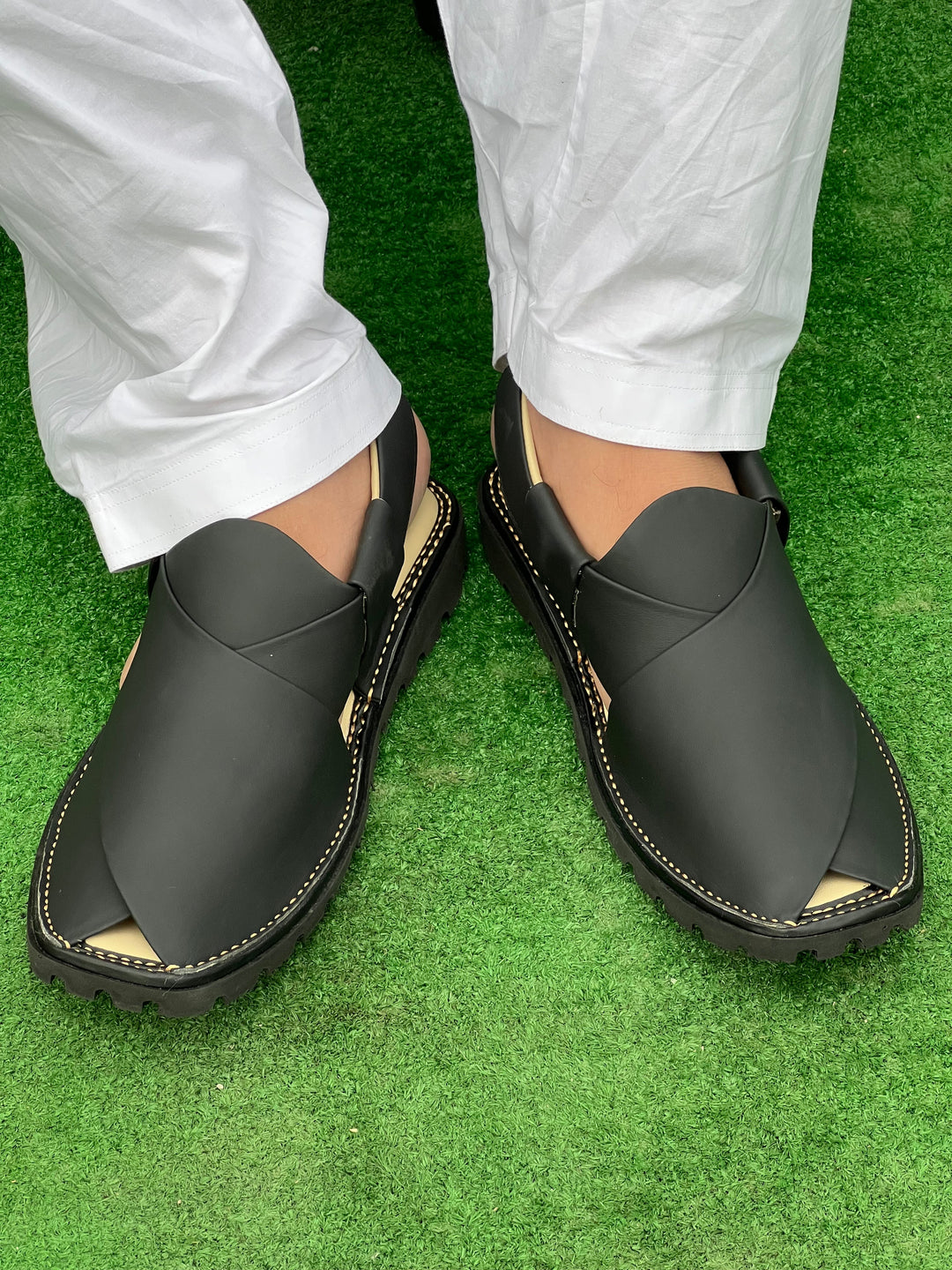 GOGO Medicated Chappal Matte Black